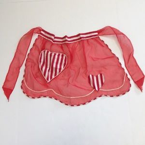 Vintage apron with heart detail